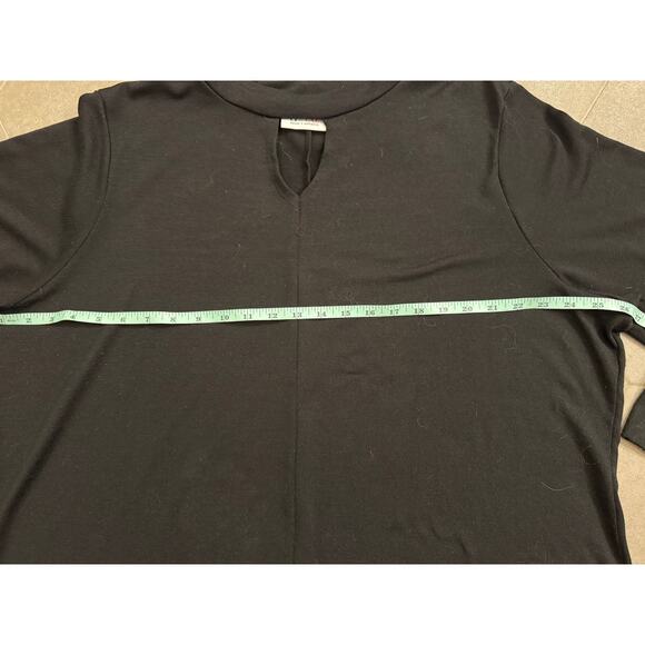 Denim & Company Black Top with Keyhole Plus Size 2X - Picture 4 of 4